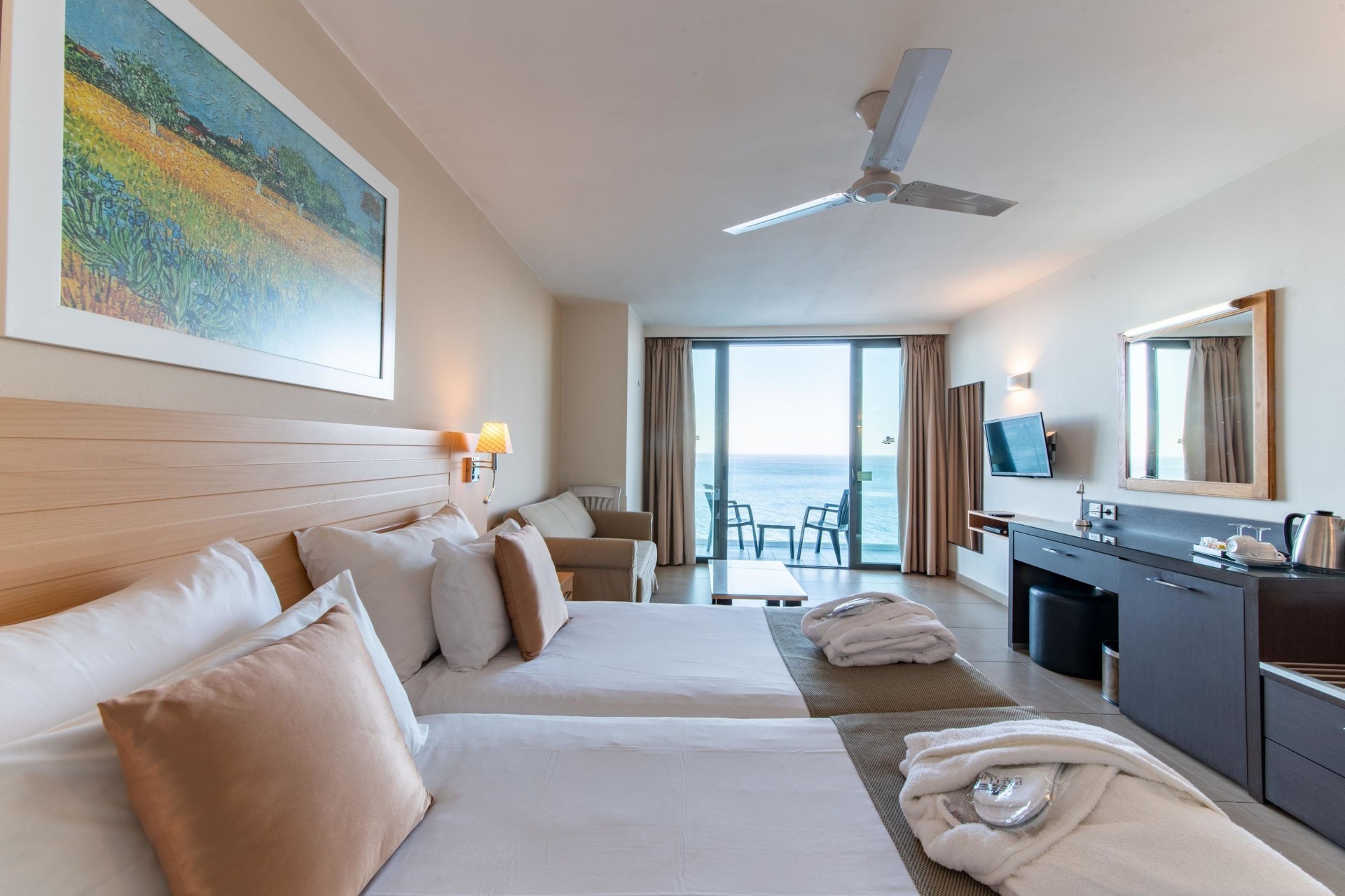 013-W-room-example-double-room-superior-sea-view-superior-sea-view-room_73681819 013-W-room-example-double-room-superior-sea-view-superior-sea-view-room_73681819